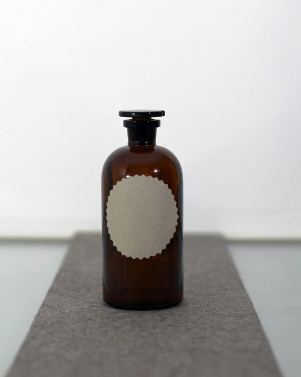 Nefer Eau de Parfum in amber glass