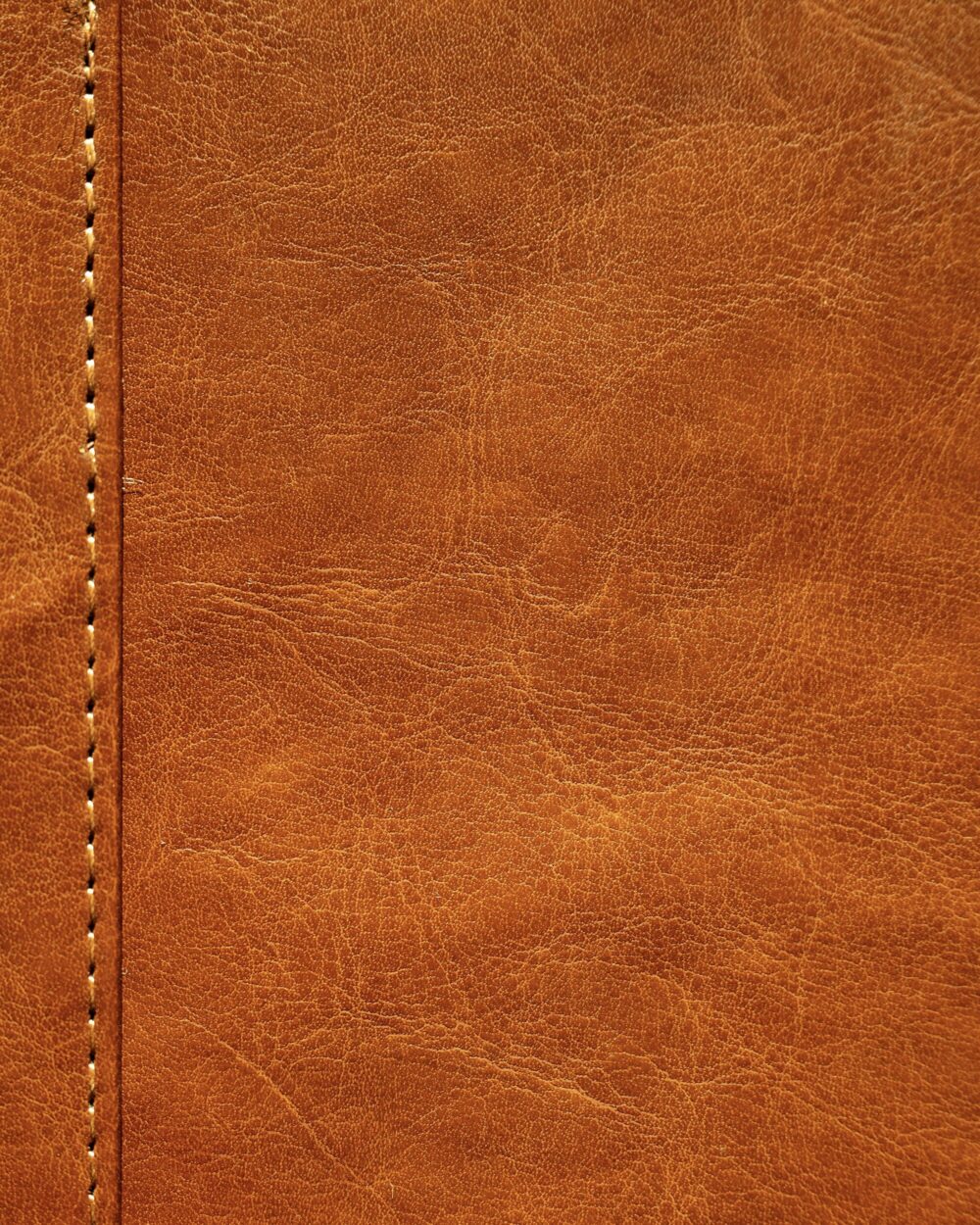 Saddle stitching along the base seam